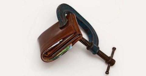 Achtduizend euro schuld