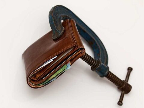 Achtduizend euro schuld Achtduizend euro schuld